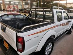 نيسان NP300